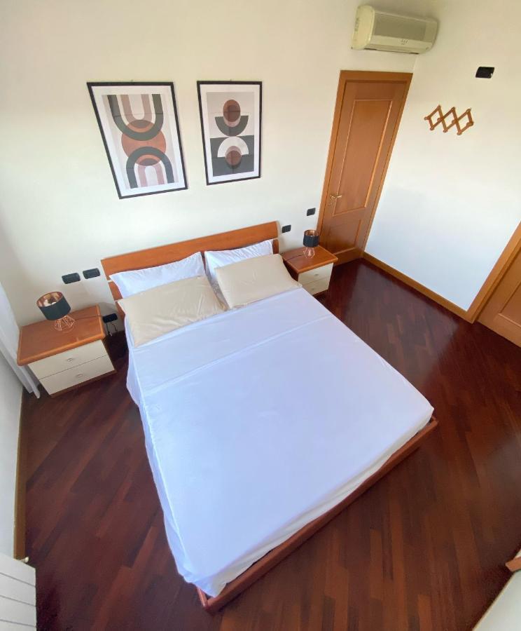 פיומיצ'ינו Sunset Escape Apartment - Panoramic Terrace מראה חיצוני תמונה